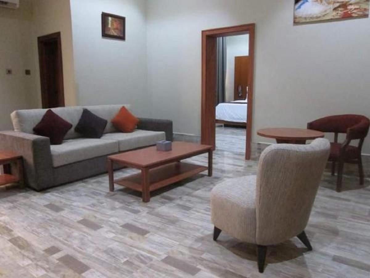 Aenon Suites Oshogbo ภายนอก รูปภาพ
